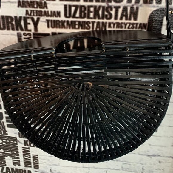 Amerileather Black Open Slat Bamboo Ping Handbag - Picture 6 of 7